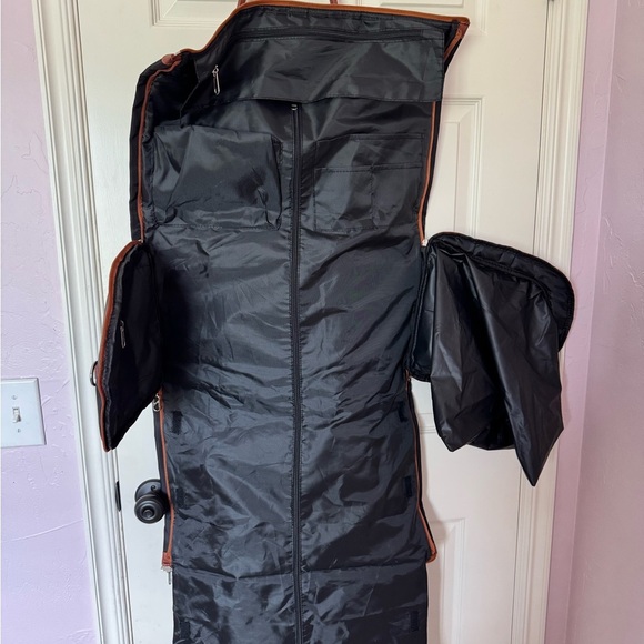 Brand New Black and Brown Weekender Bag - Picture 10 of 13